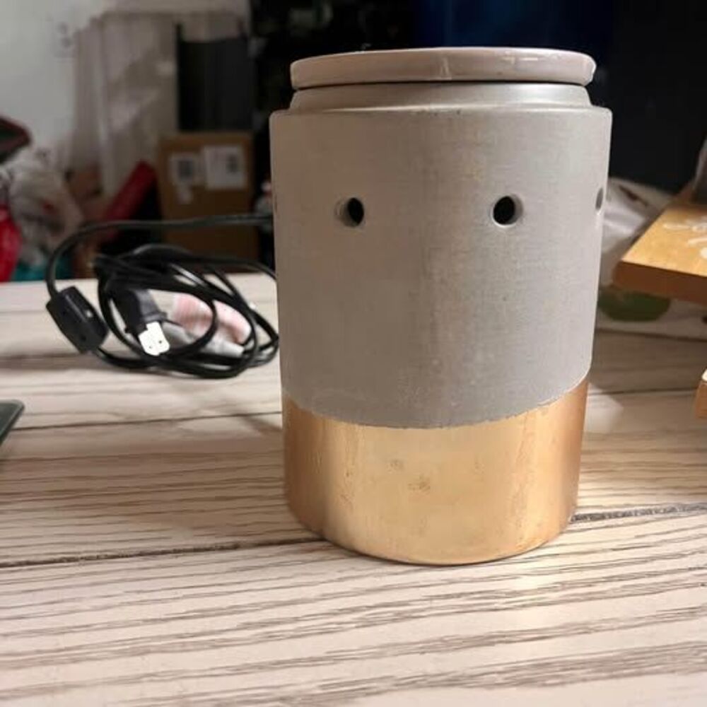 Urban Luster Scentsy Warmer